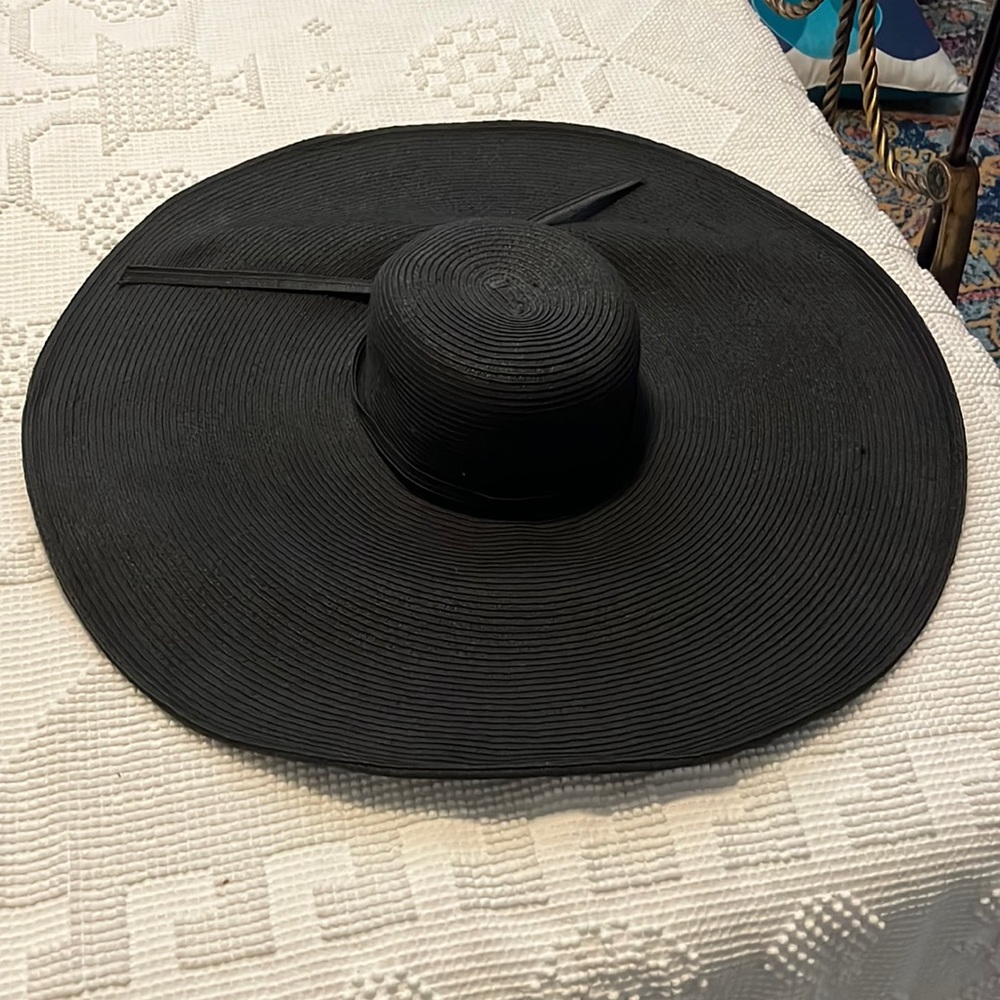 Pinup Girl Clothing Shaded and Chic black hat